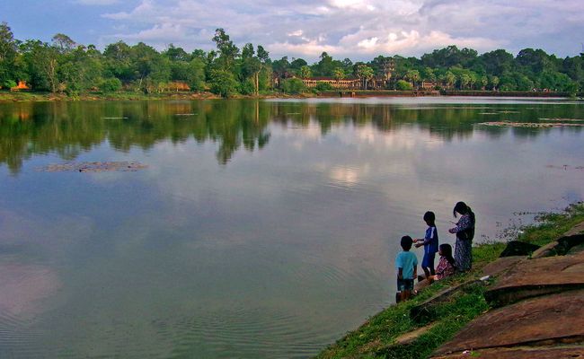 N42 Angkor Wat - view from the northwest from across the moat at sunset hour 2016.9.5