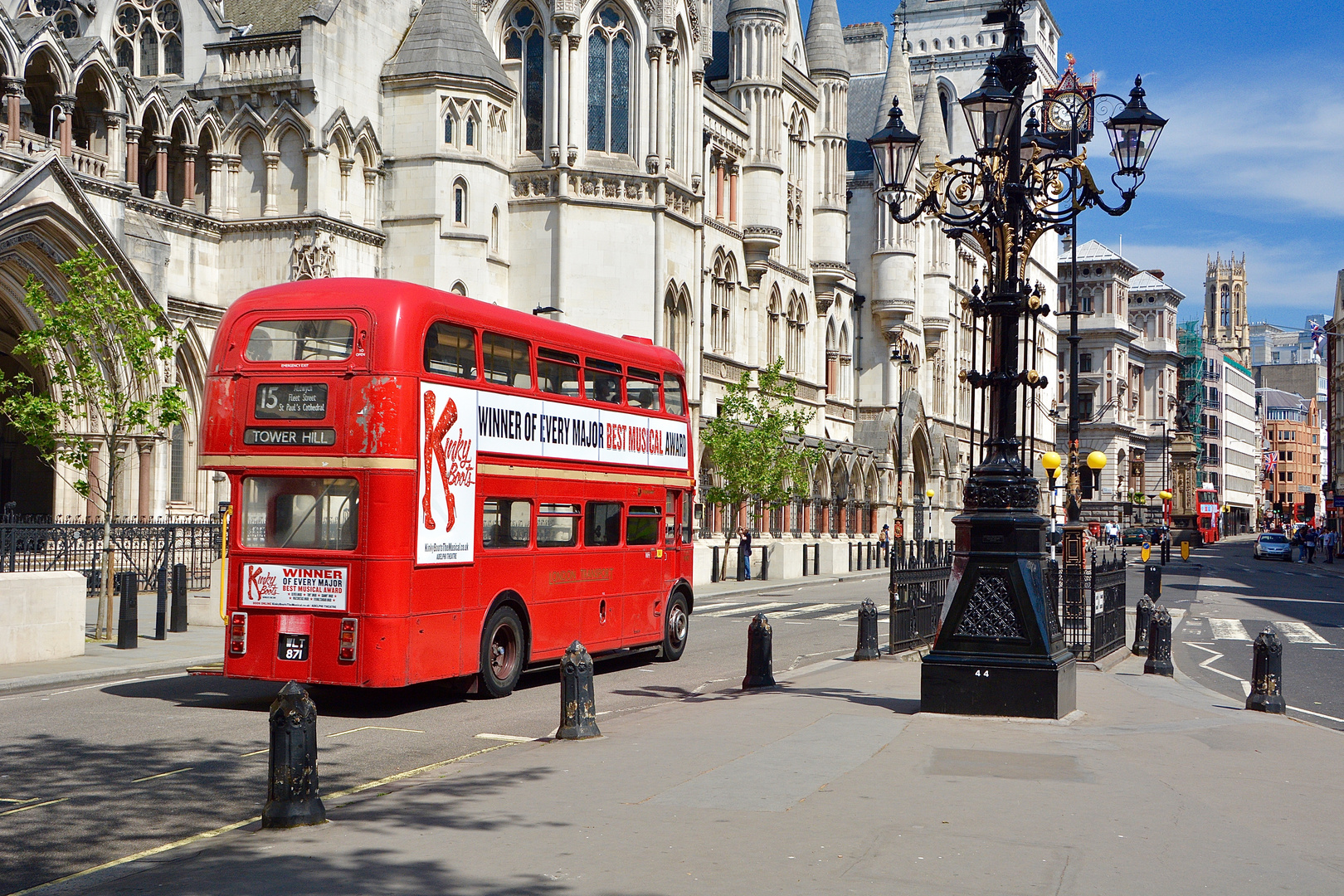 Na endlich: da isser, der London Routemaster Busklassiker