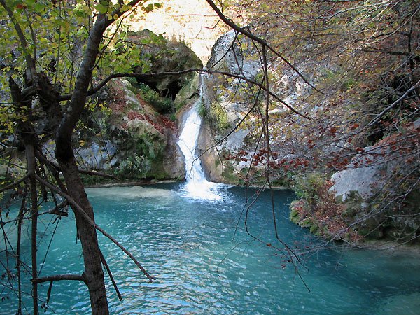 Nacedero del Urederra (Tierra Estella-Navarra), cascada