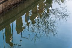 nach dem Duschen kann man ins Wasser