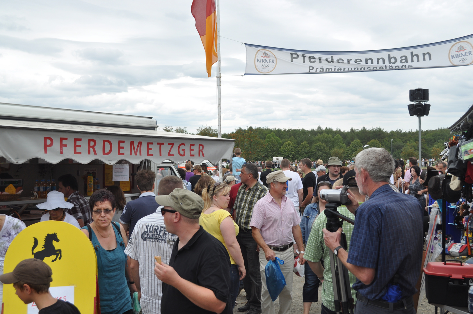 nach dem Rennen ab zum Metzger