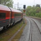 Nach der Durchfahrt des Railjets in Bad Endorf....