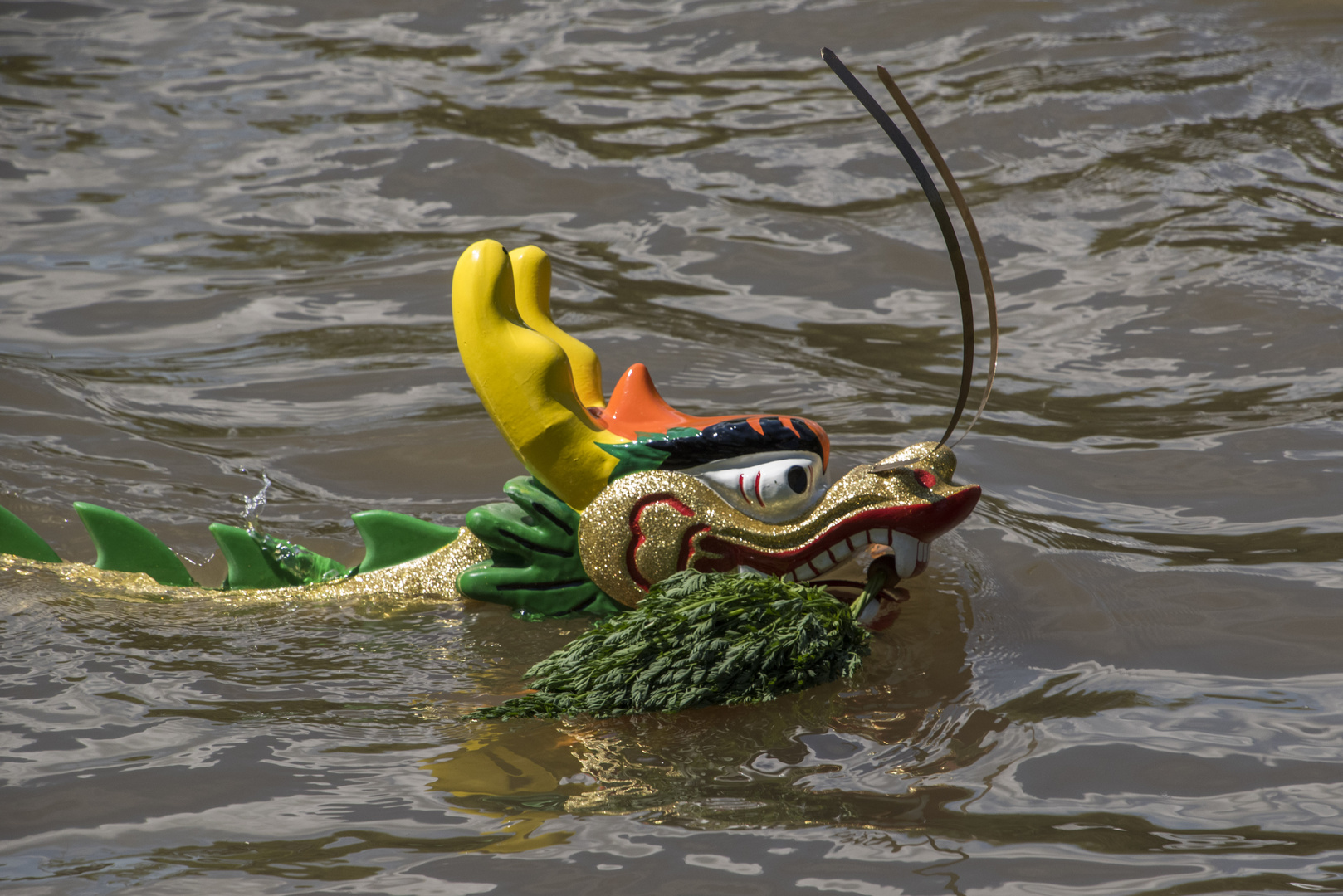 nach der Taufe wurde er zu Wasser gelassen