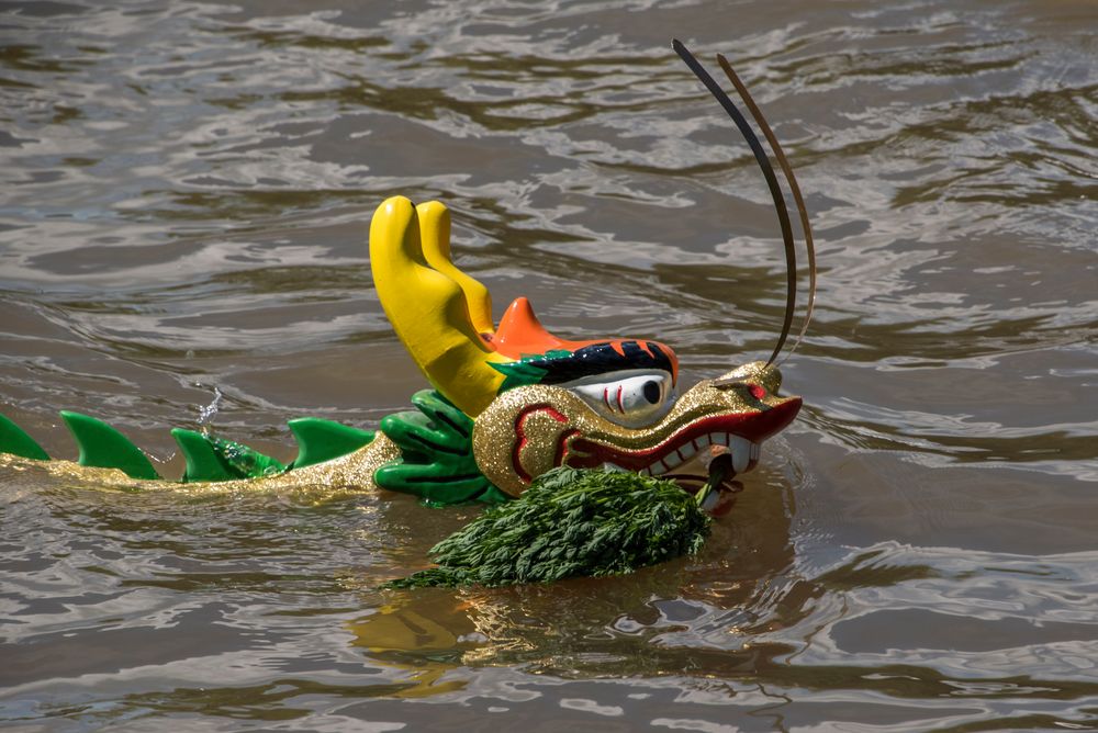 nach der Taufe wurde er zu Wasser gelassen