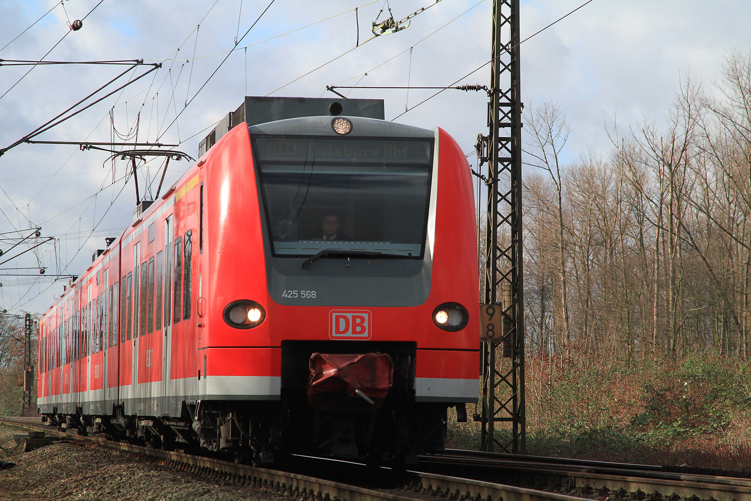 Nach Duisburg Hbf .