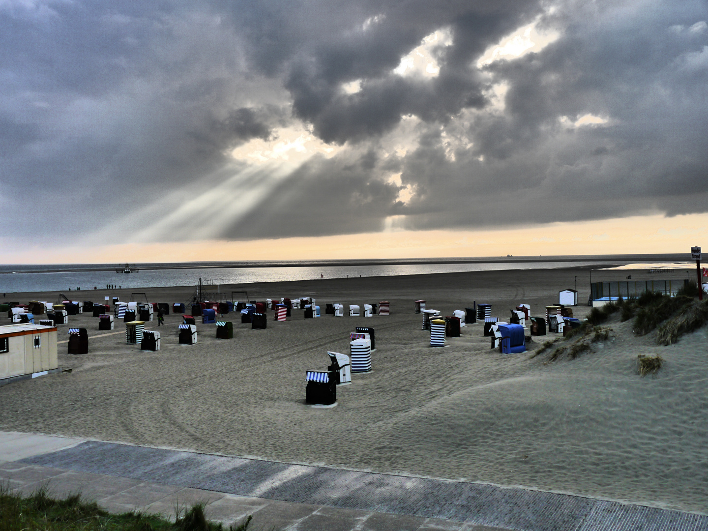 Nach eine Regenschauer am Hauptstrand