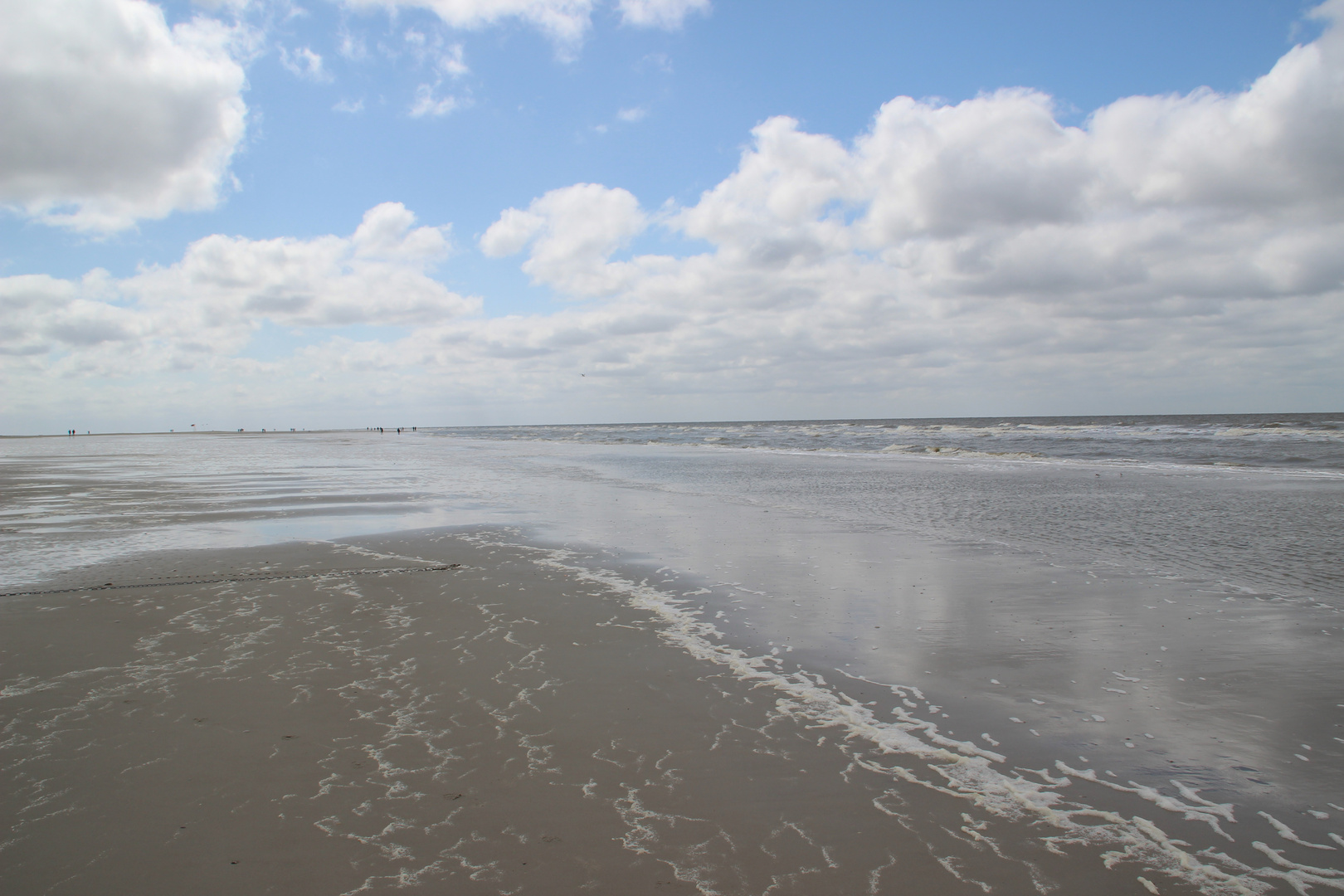 Nach einem Regen am Strand