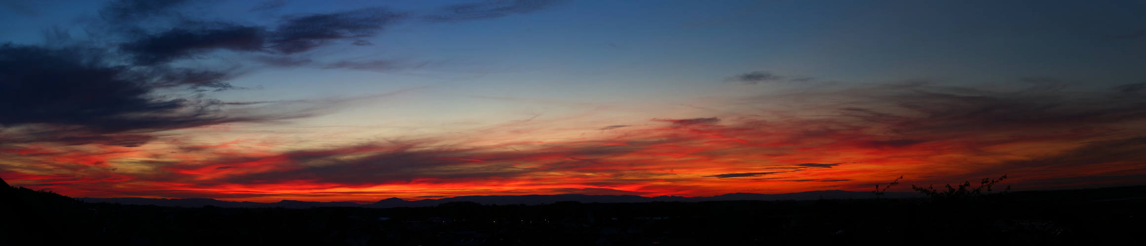 Nach Sonnenuntergang im Rheintal