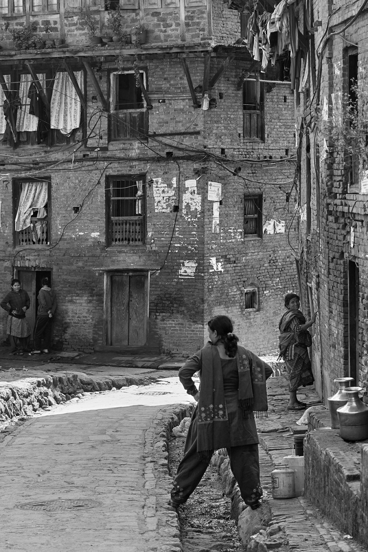 Nachbarinnen, Bhaktapur (Nepal)