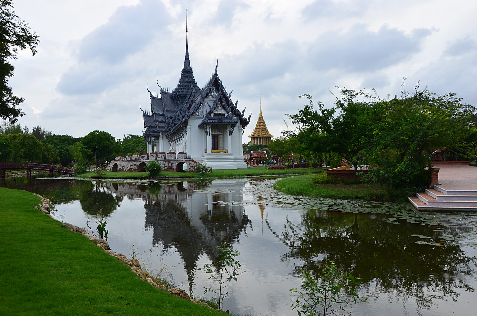 Nachbau der Sanphet Prasat Palasthalle Ayutthaya. Mueang Boran