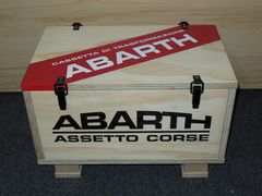 Nachbau einer originalgetreuen Abarth-Transportpox