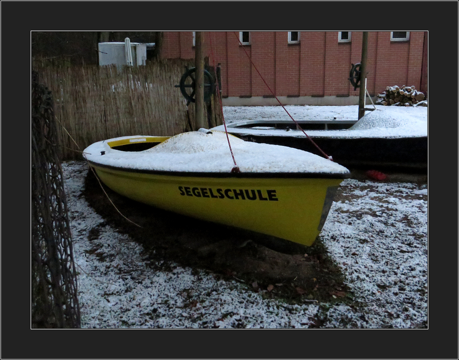 Nachdem es heute geschneit hat, musste ich raus, um das erste Bild des Winters zu machen. Und voila!