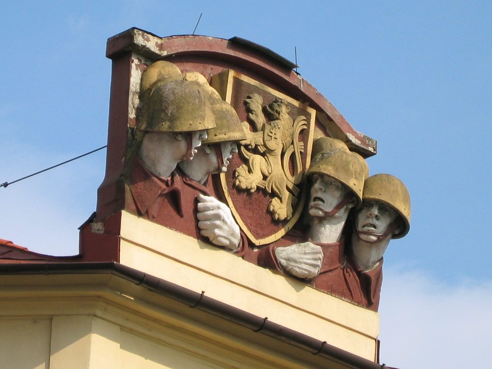 Nachdenklich stimmende Soldaten