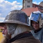 Nachdenkliche Ritter vor dem Kampf