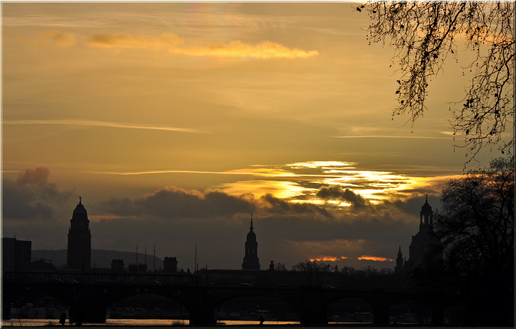 Nachmittags an der Elbe..,