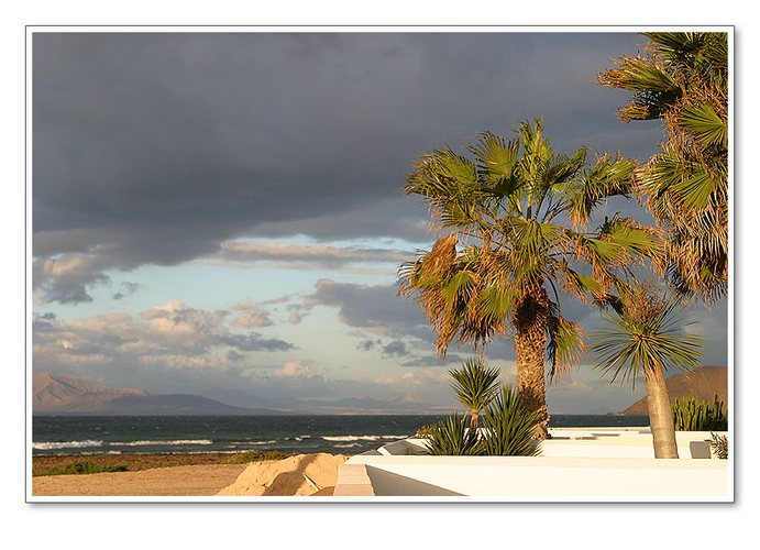 Nachmittags on the Beach