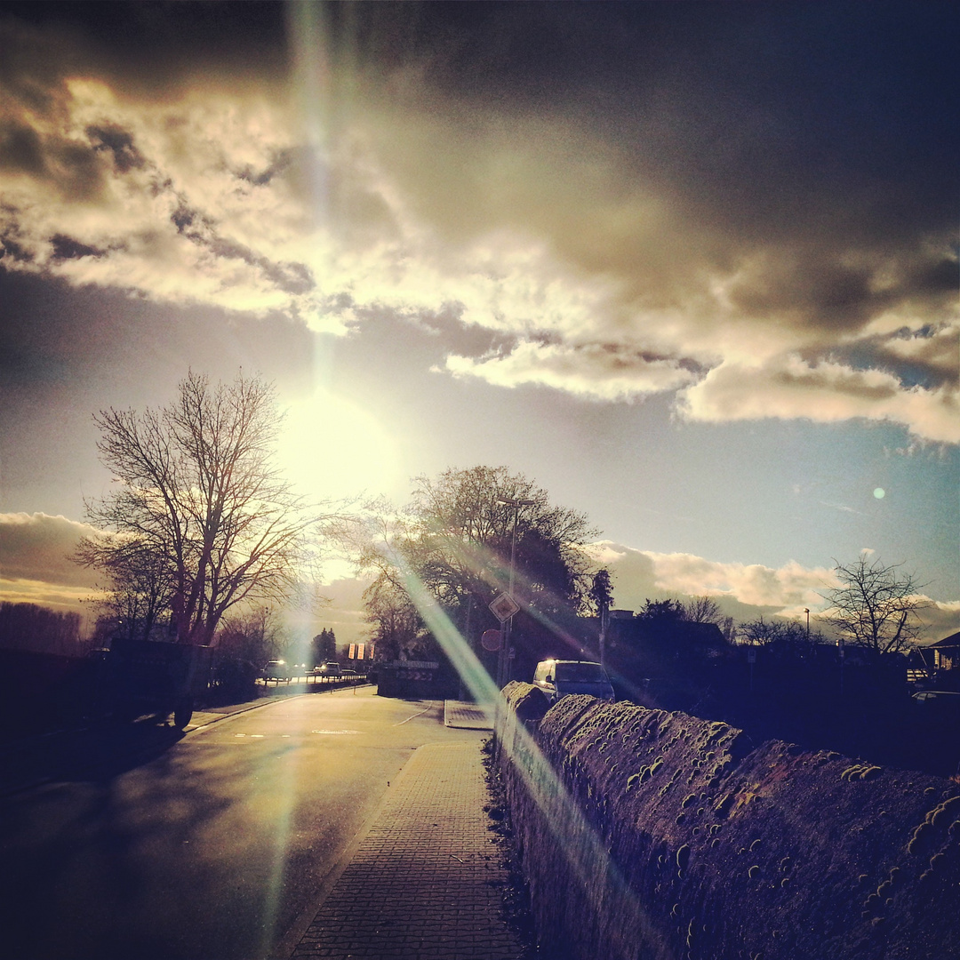 Nachmittags Sonne am Haus am Strom