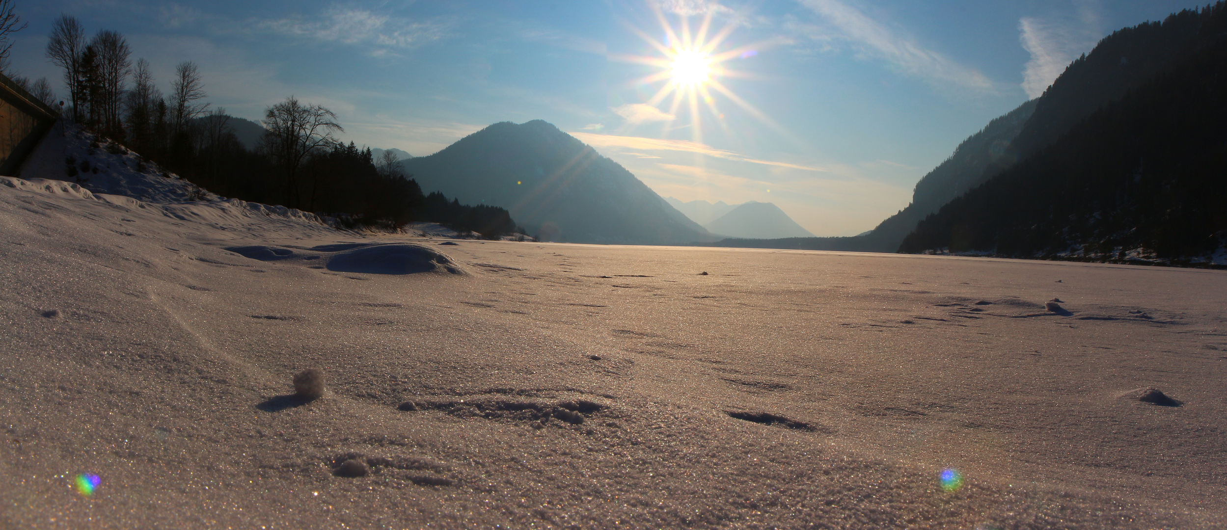 Nachmittagsonne am Sylvensteinsee