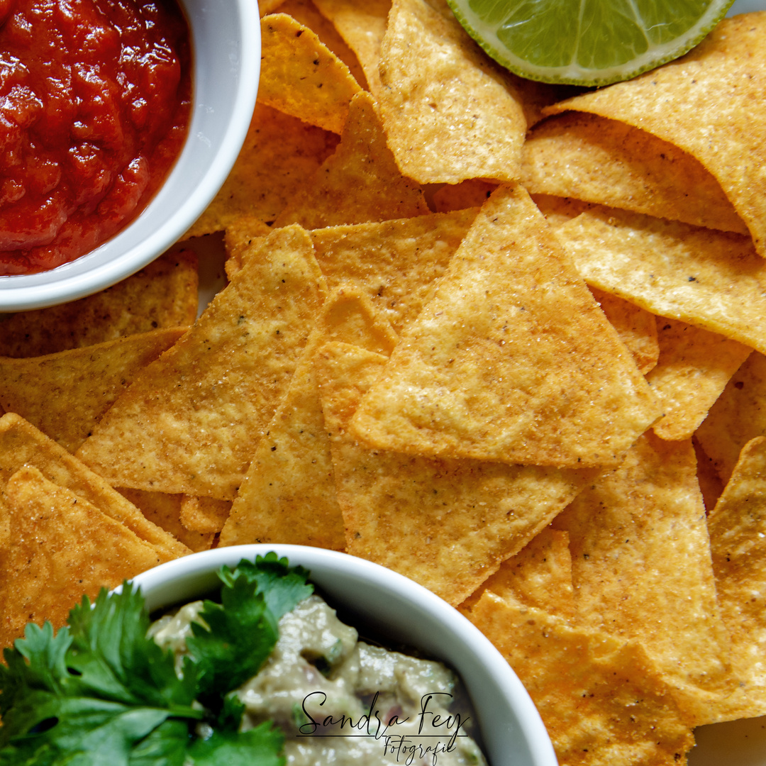 Nachos & Guacamole & Salsa