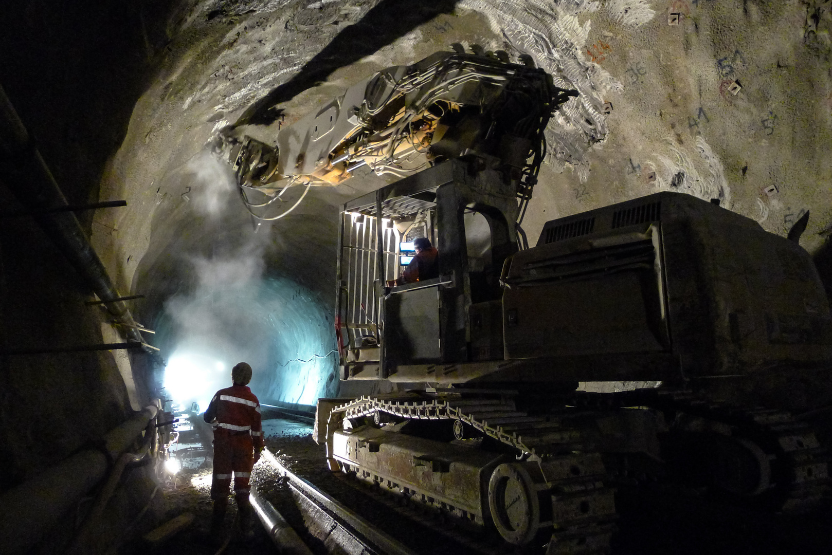 Nachprofilieren Oströhre Gotthard Basistunnel