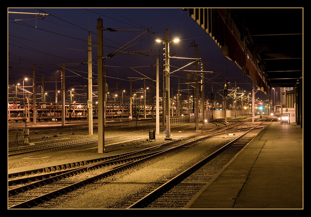 Nacht am Bahnhof