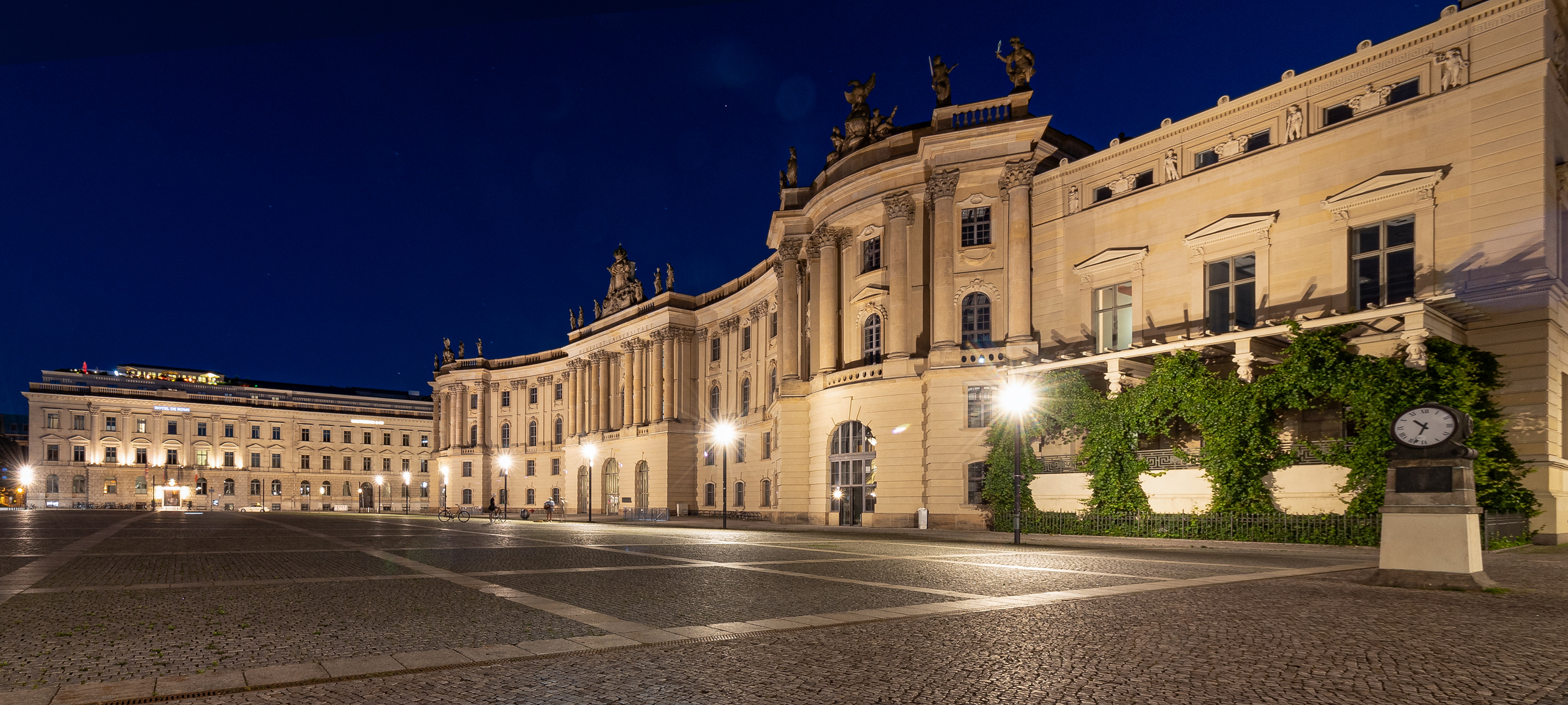 Nacht am Bebel Platz