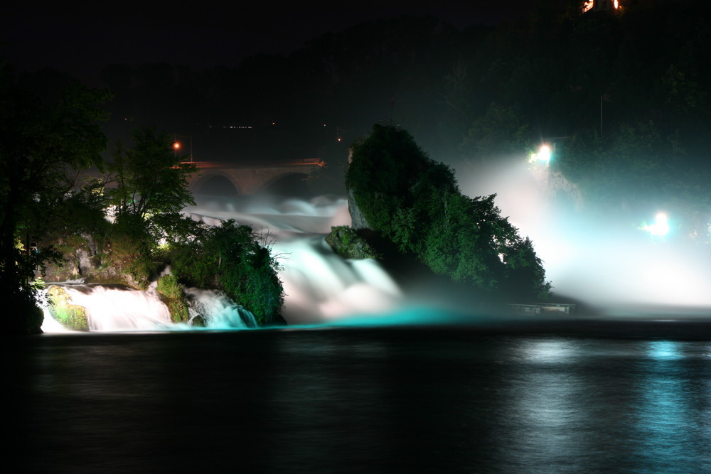 Nacht am Rheinfall