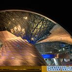 Nacht an der BMW Welt