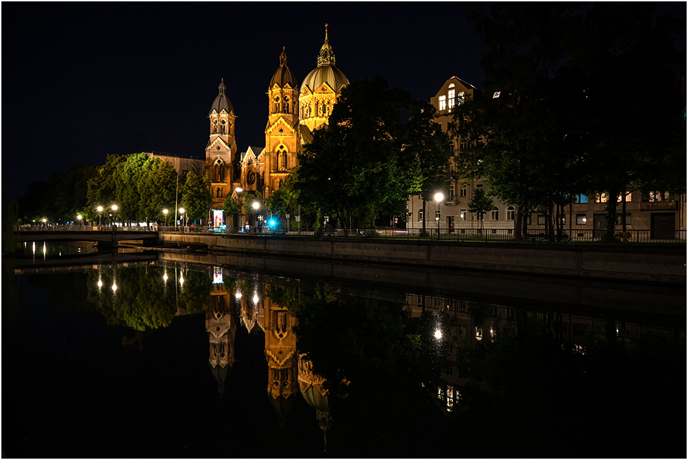 Nacht an der St. Lukas Kirche 1