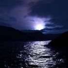Nacht auf dem Boot am See