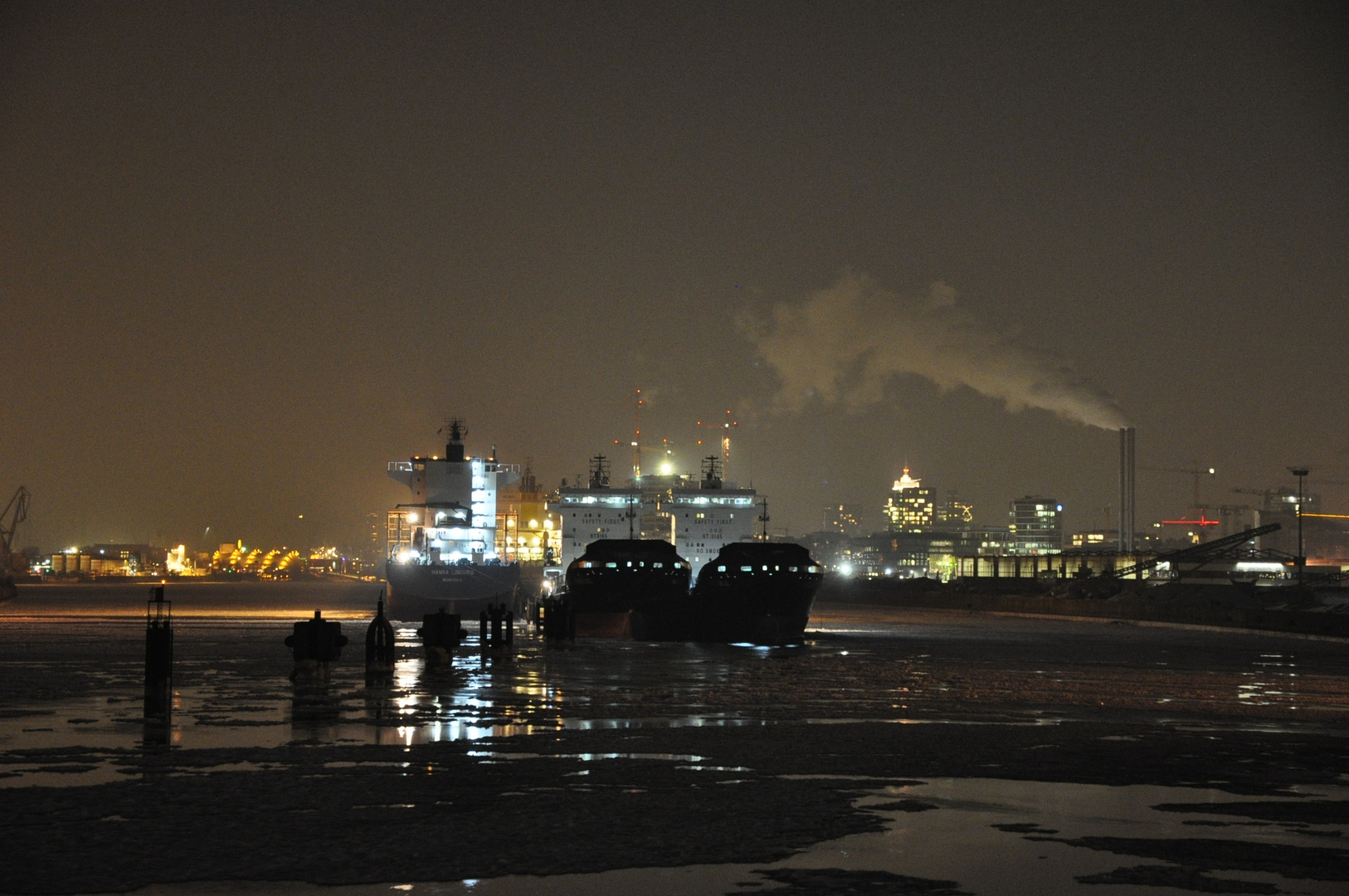 Nacht im Hafen