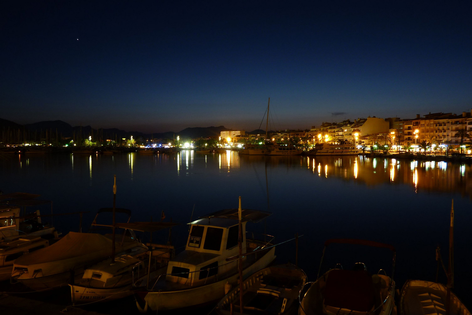 Nacht im Hafen von Alcudia