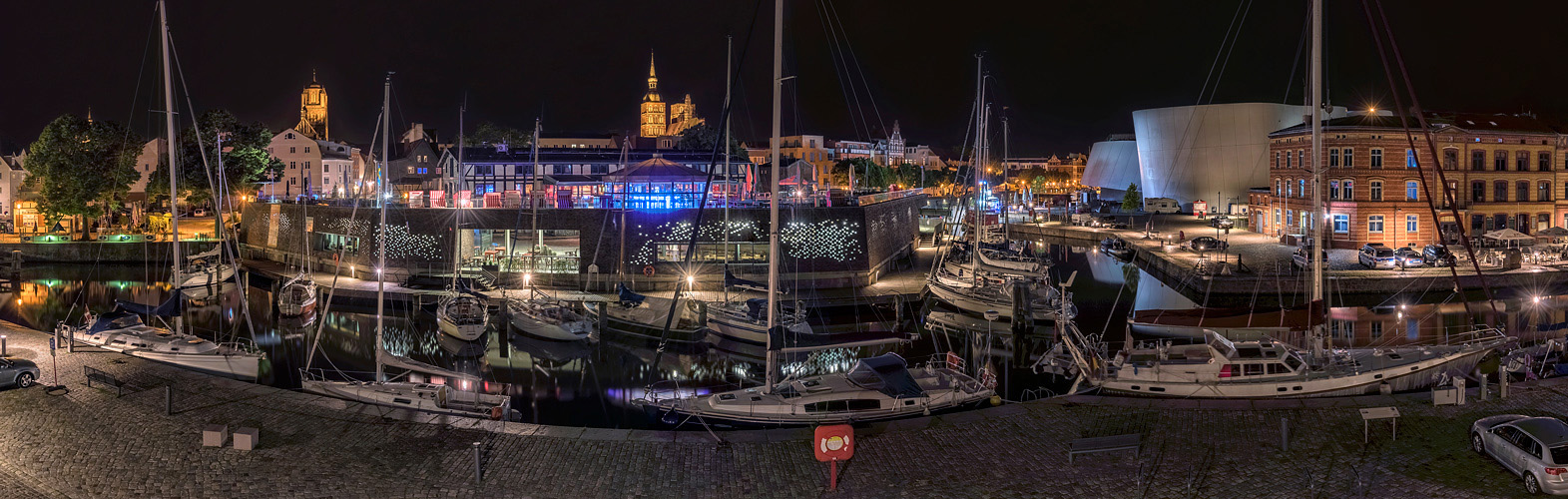 Nacht, im Hafen von Stralsund