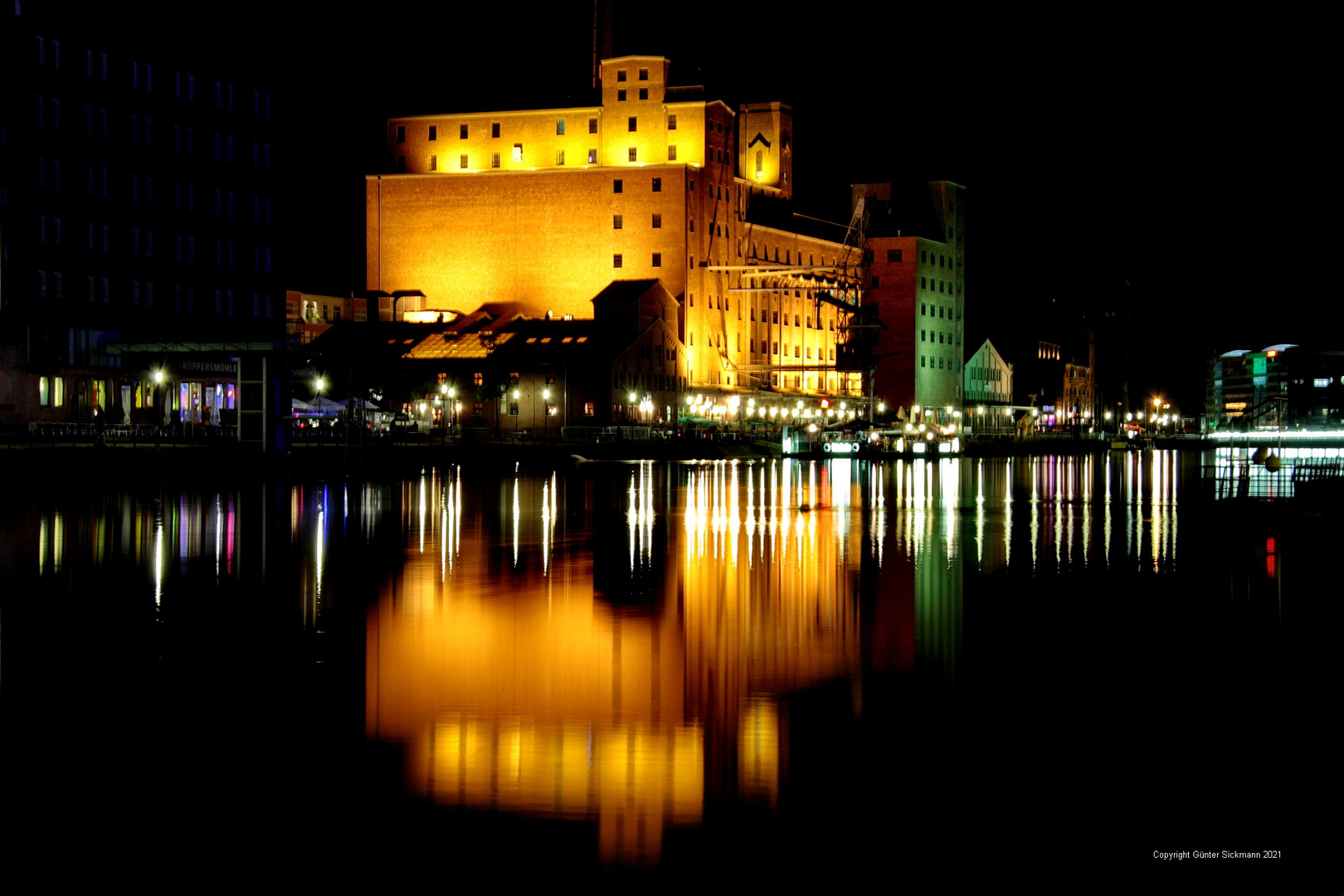 Nacht im Innenhafen ...