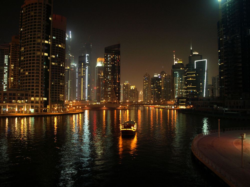 Nacht in Dubai