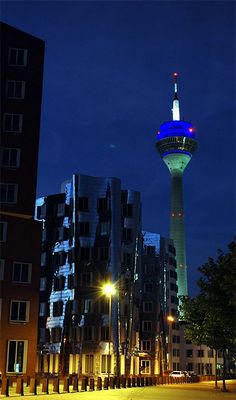 .:: Nacht in Düsseldorf ::.