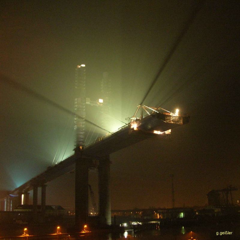 nacht mit brücke