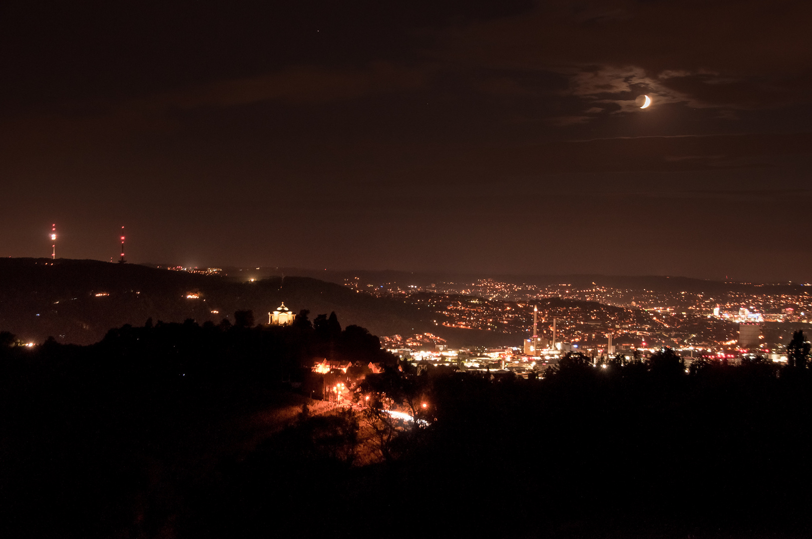 Nacht, Mond über Stuttgart