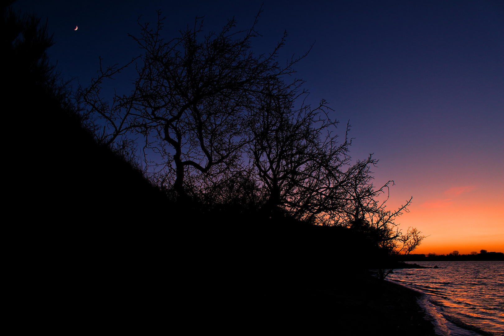 Nacht oder Tag an der Küste