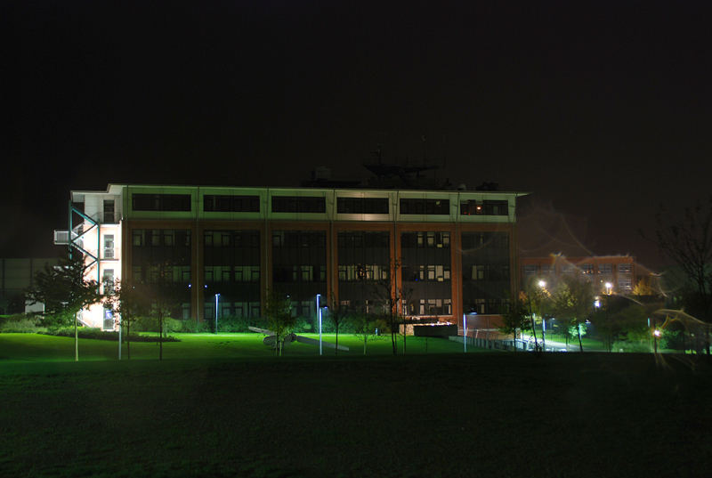 nacht über dem campus