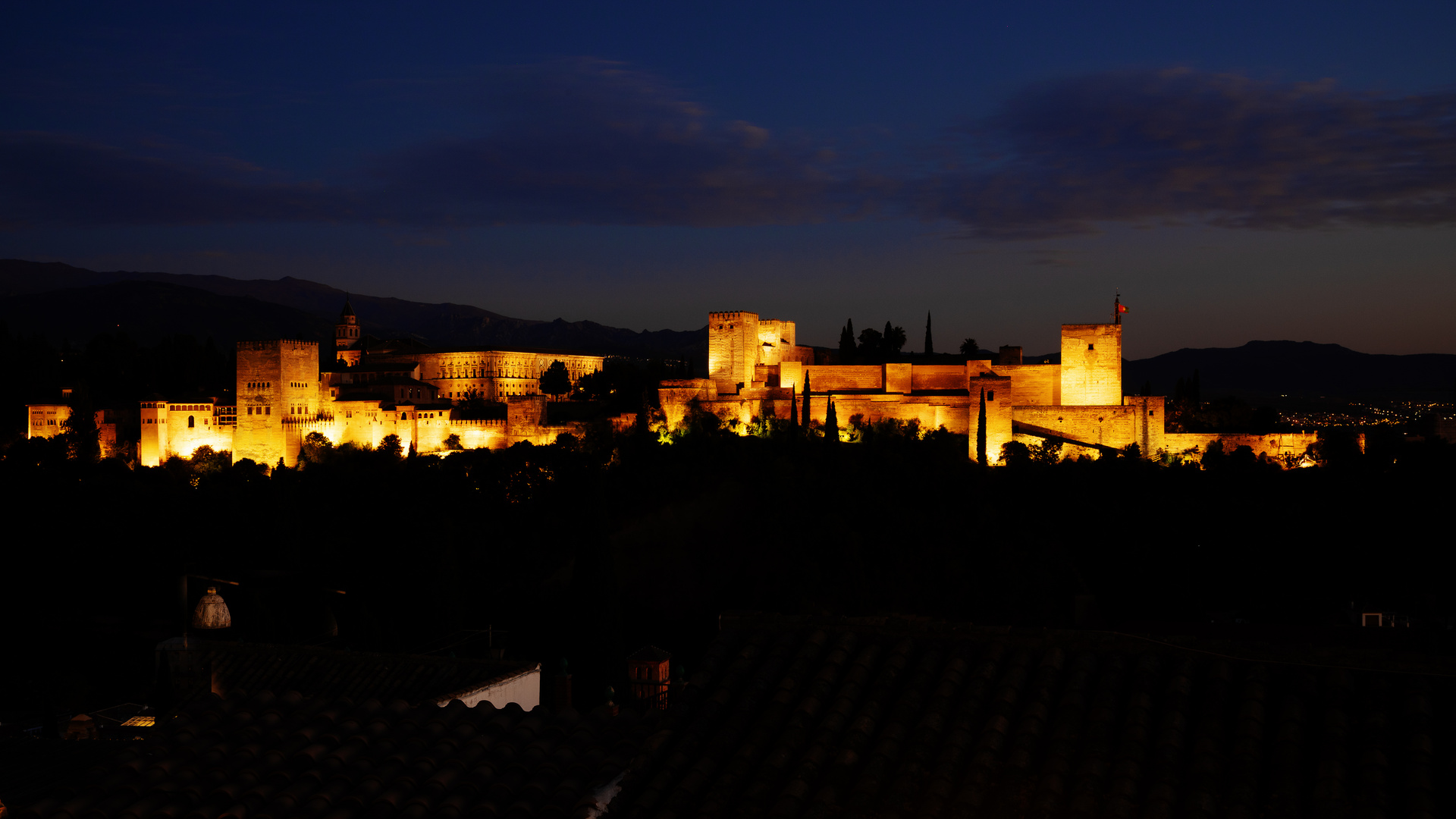 Nacht über der Alhambra / Sebastian Fleming