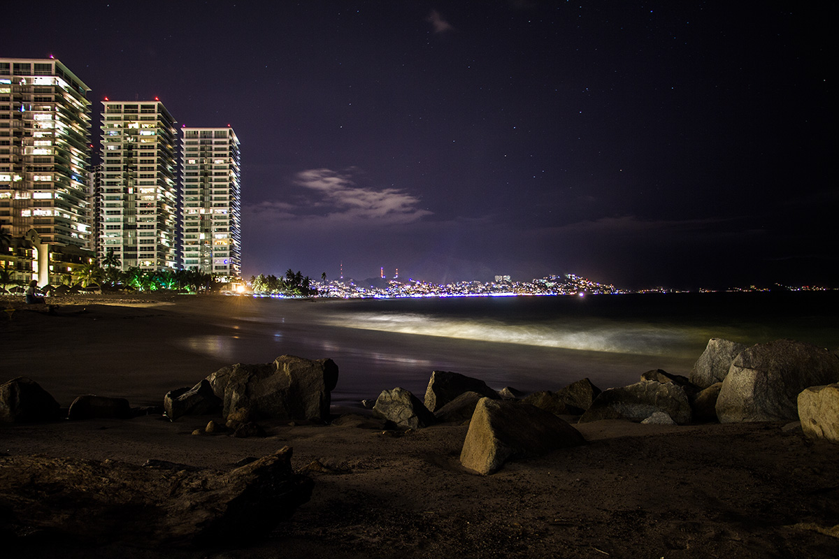 Nacht über der Bucht von Puerto Vallarta