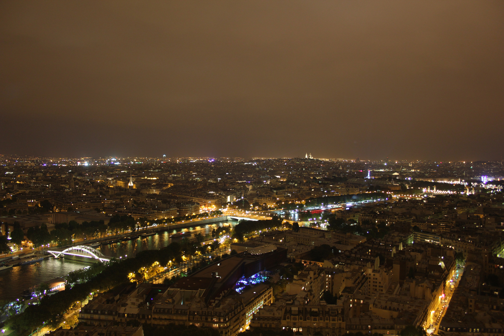 Nacht über Paris