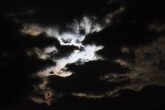 Nacht - Vollmond - Wolken -1-