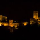 Nachtansicht der Alhambra in Granada