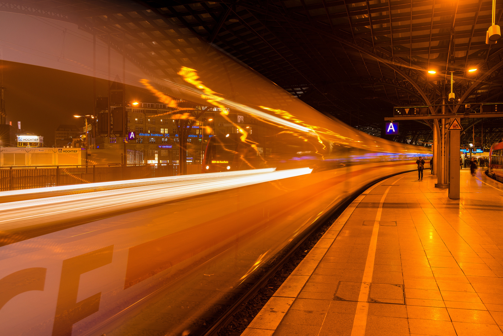 Nachtaufnahme Kölner HBF 1