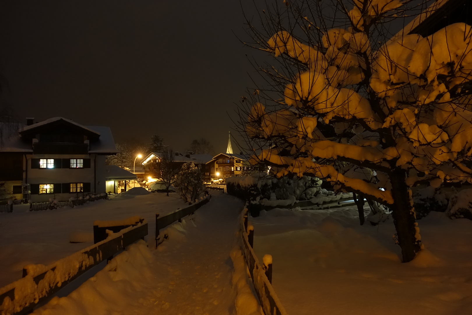 Nachtaufnahme Oberstdorf Im Schnee 3 Foto Bild Jahreszeiten Winter Oberstdorf Bilder Auf Fotocommunity