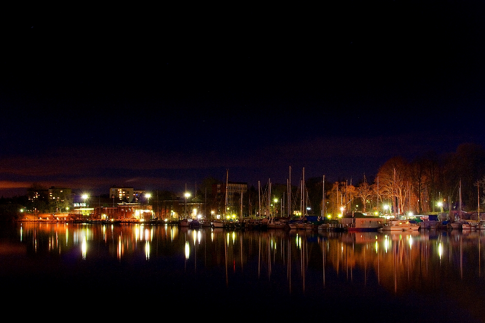 Nachtaufnahme: Rendsburg Obereiderhafen