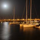 Nachtaufnahme vom Hafen in Playa Blanca