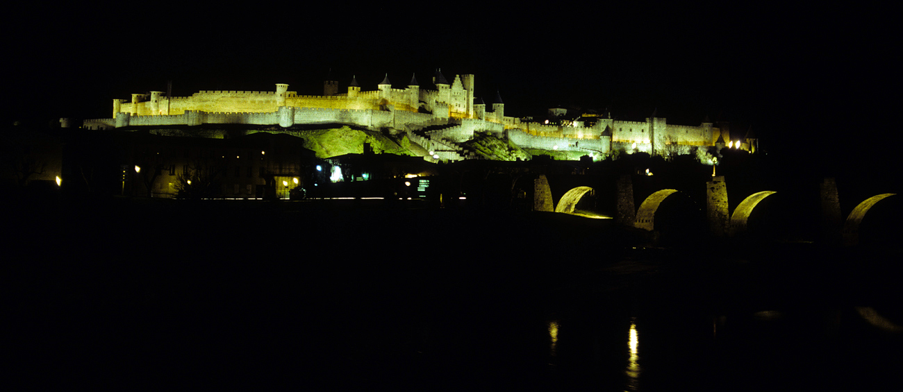 Nachtaufnahme von der Festung Carcasonne